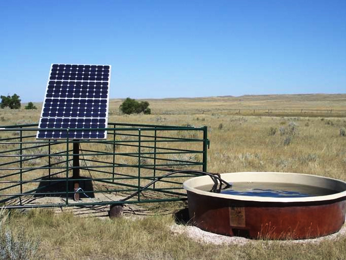 Pompe à eau à énergie solaire